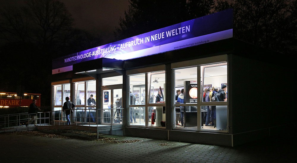 Auf Anfrage sind Ausstellungsführungen auch am späten Abend oder am Wochenende möglich.